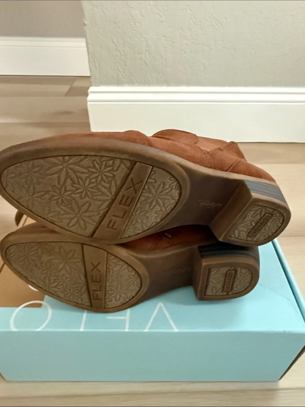 NIB Life Stride Women's Aurora Ankle Boots - Brown Size 5